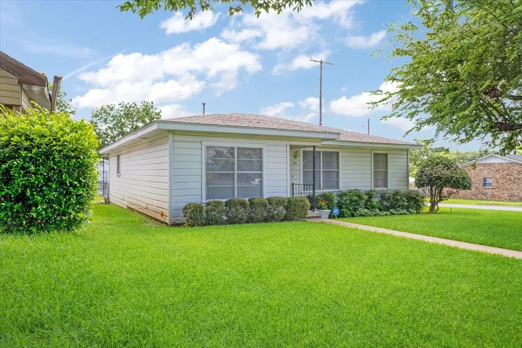 101 N Burdette Avenue Sherman TX 75090