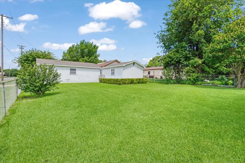 101 N Burdette Avenue Sherman TX 75090