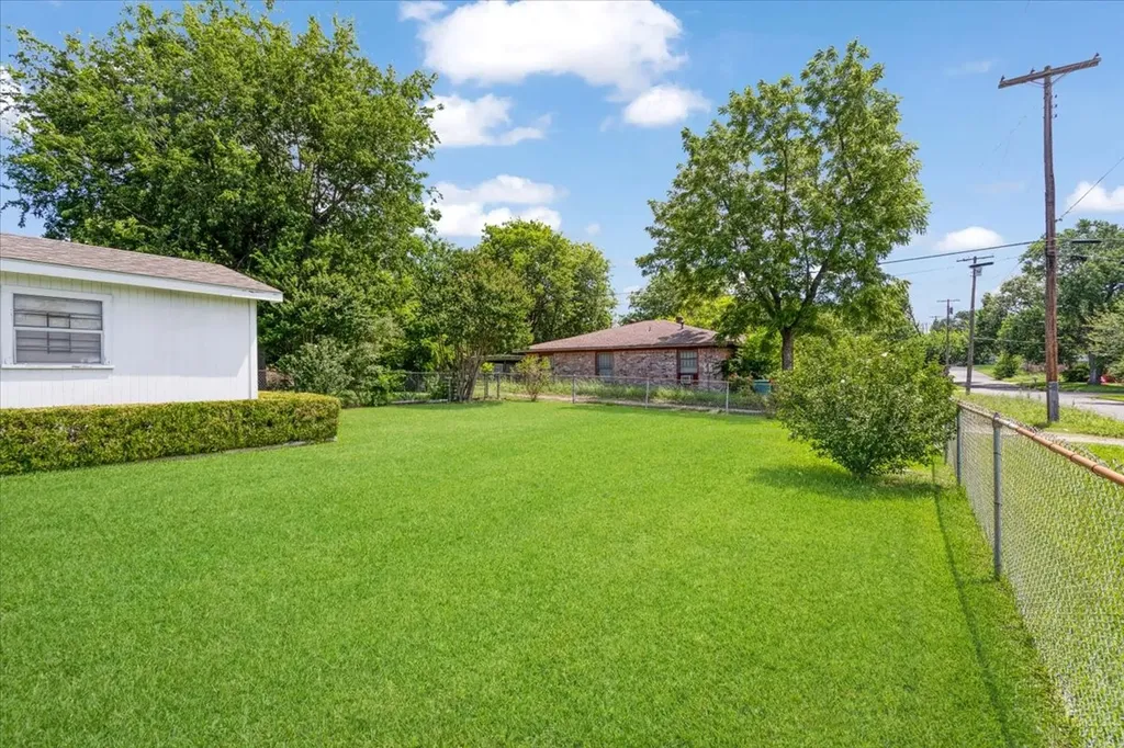 101 N Burdette Avenue Sherman TX 75090