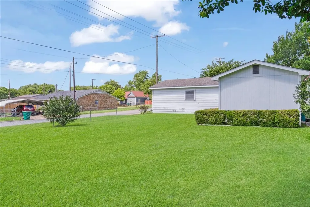 101 N Burdette Avenue Sherman TX 75090
