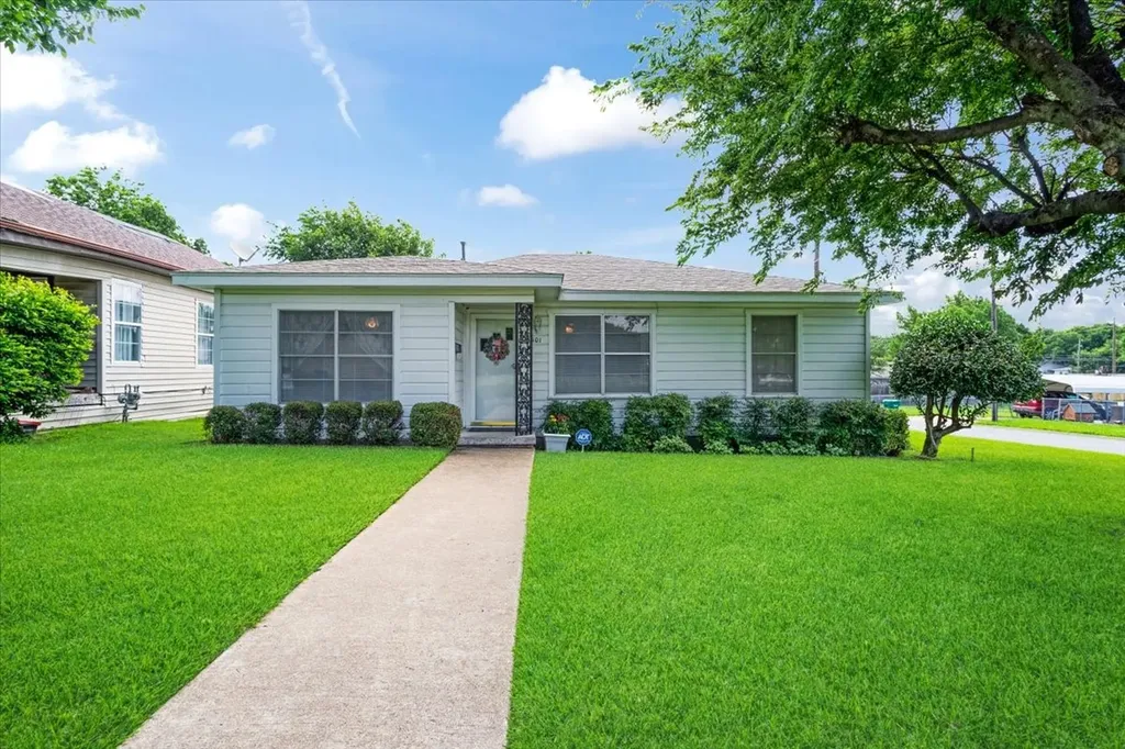 101 N Burdette Avenue Sherman TX 75090