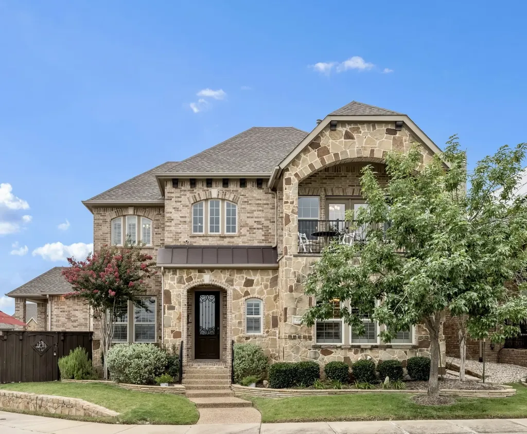 416 Grail Castle Drive Lewisville TX 75056
