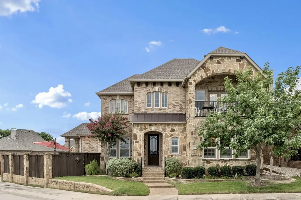 416 Grail Castle Drive Lewisville TX 75056
