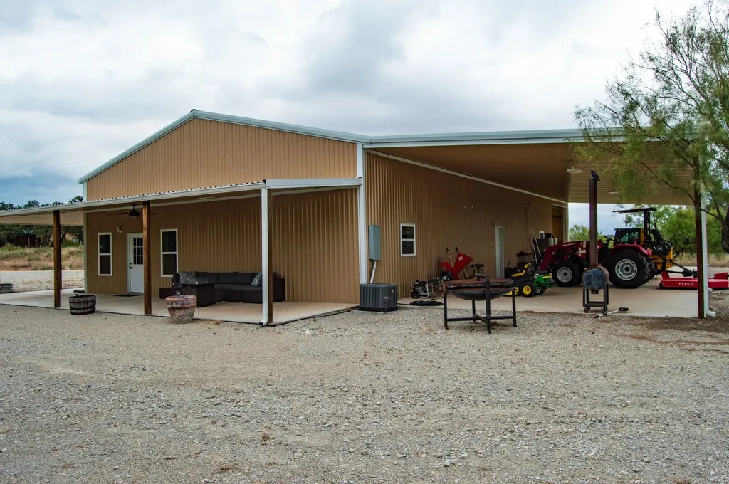 7107 County Road 170 Bangs TX 76823