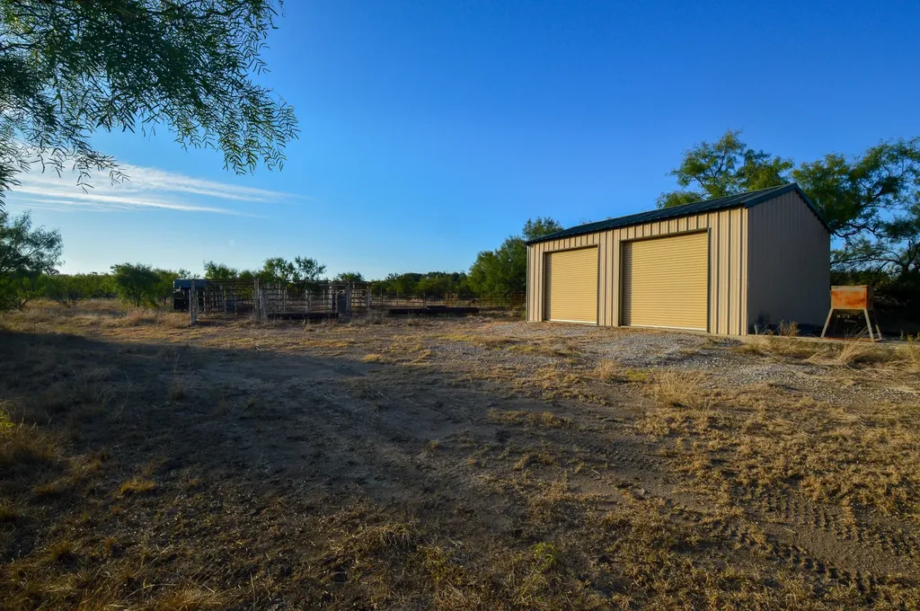 7107 County Road 170 Bangs TX 76823