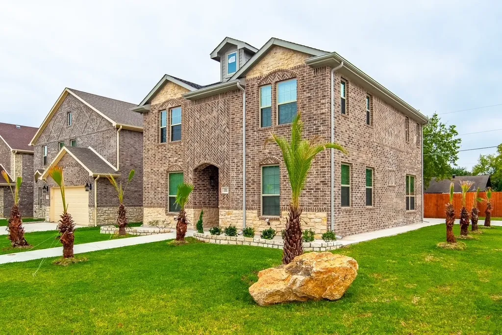 1501 Lakeview Drive Grand Prairie TX 75051
