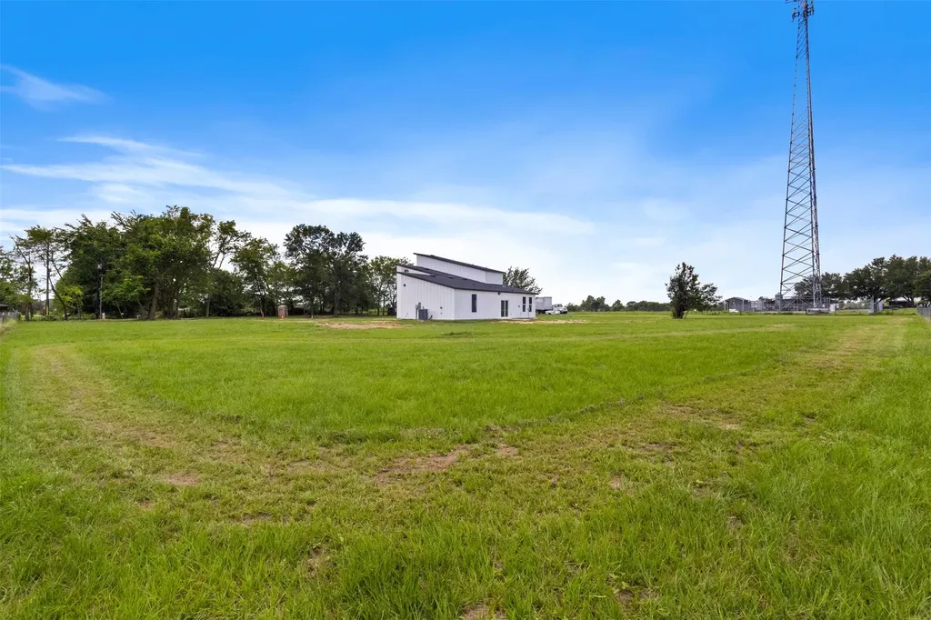 180 Rs County Road 2245 Emory TX 75440