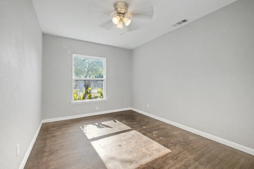 2319 Glengariff Drive Dallas TX 75228