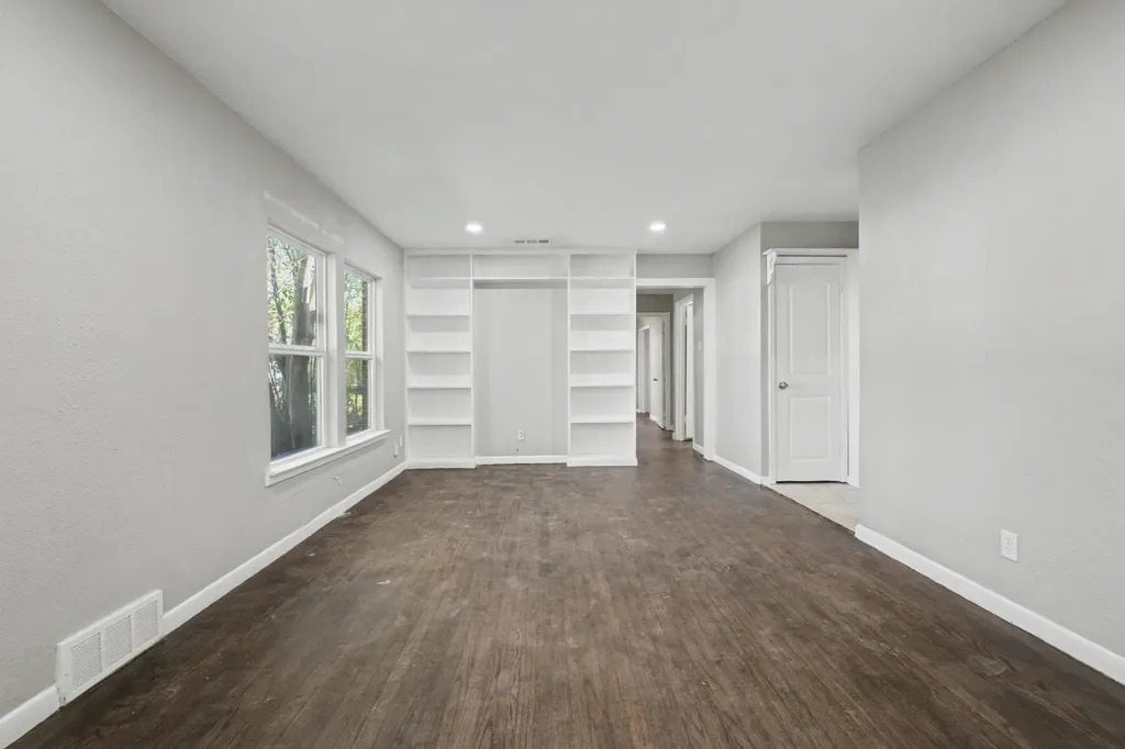 2319 Glengariff Drive Dallas TX 75228