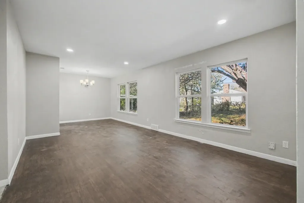 2319 Glengariff Drive Dallas TX 75228