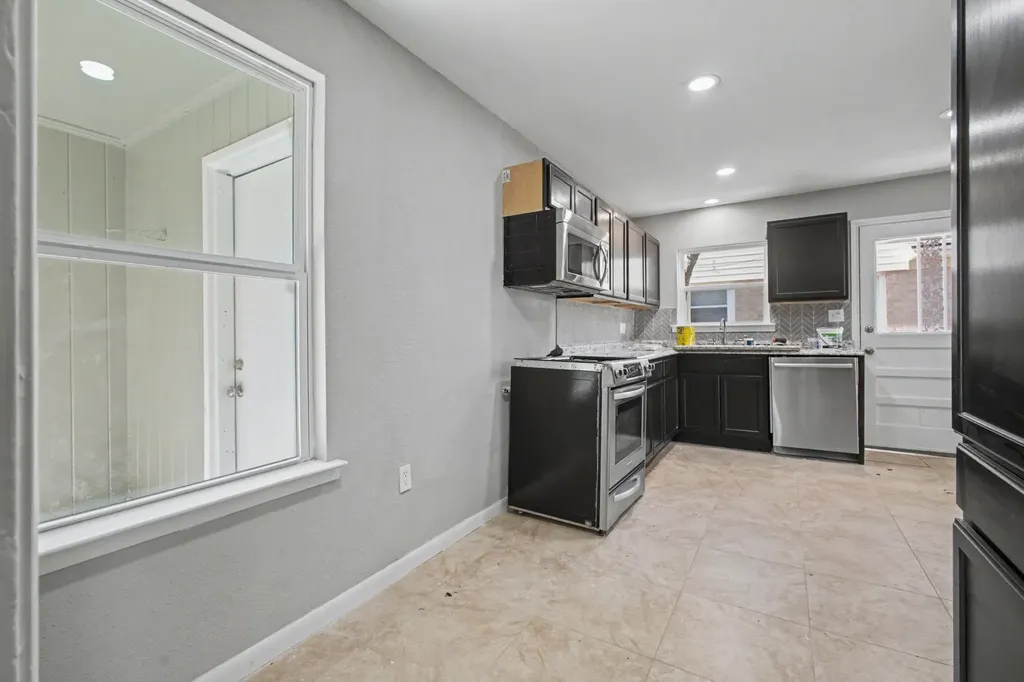 2319 Glengariff Drive Dallas TX 75228