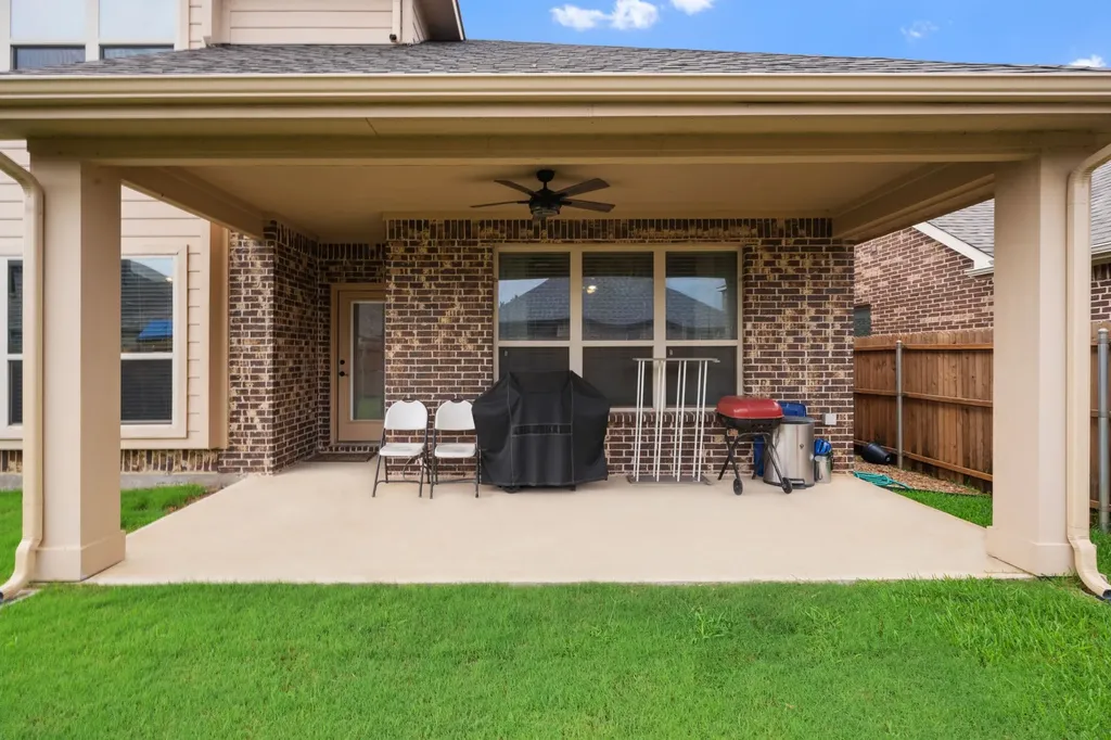 1624 Zebra Finch Drive Little Elm TX 75068