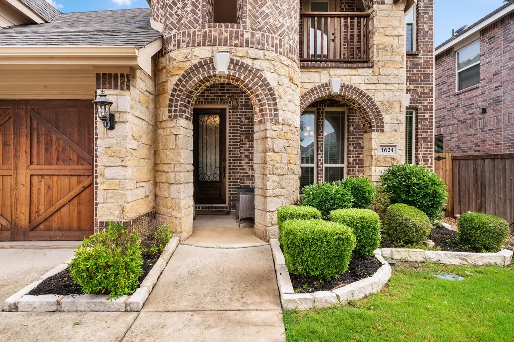 1624 Zebra Finch Drive Little Elm TX 75068