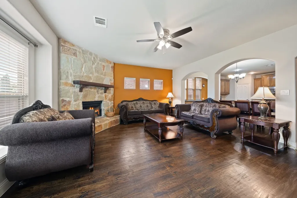 1624 Zebra Finch Drive Little Elm TX 75068