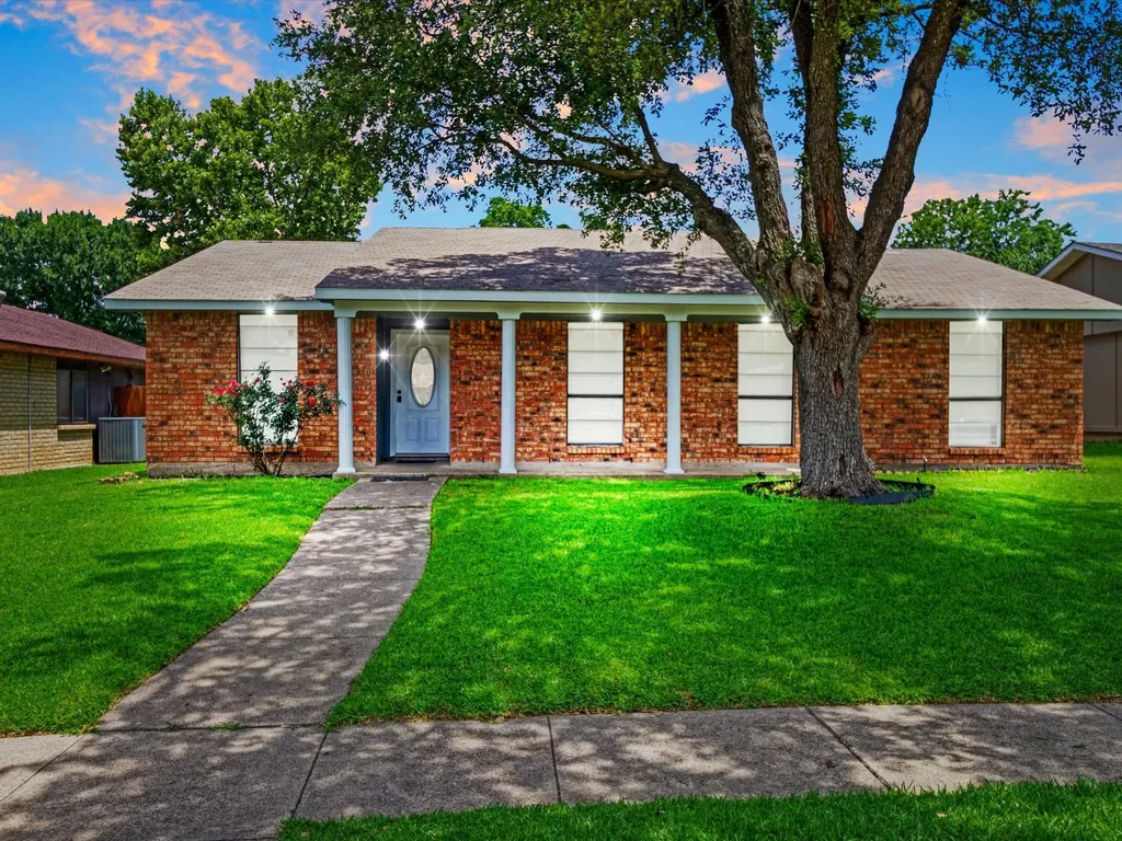 7232 Long Canyon Trail Dallas TX 75249
