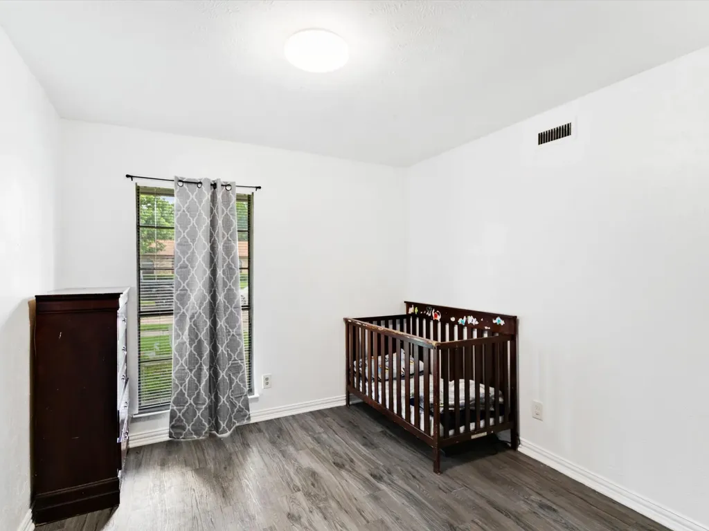 7232 Long Canyon Trail Dallas TX 75249
