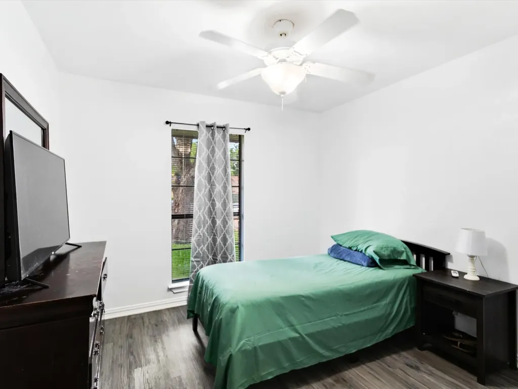 7232 Long Canyon Trail Dallas TX 75249