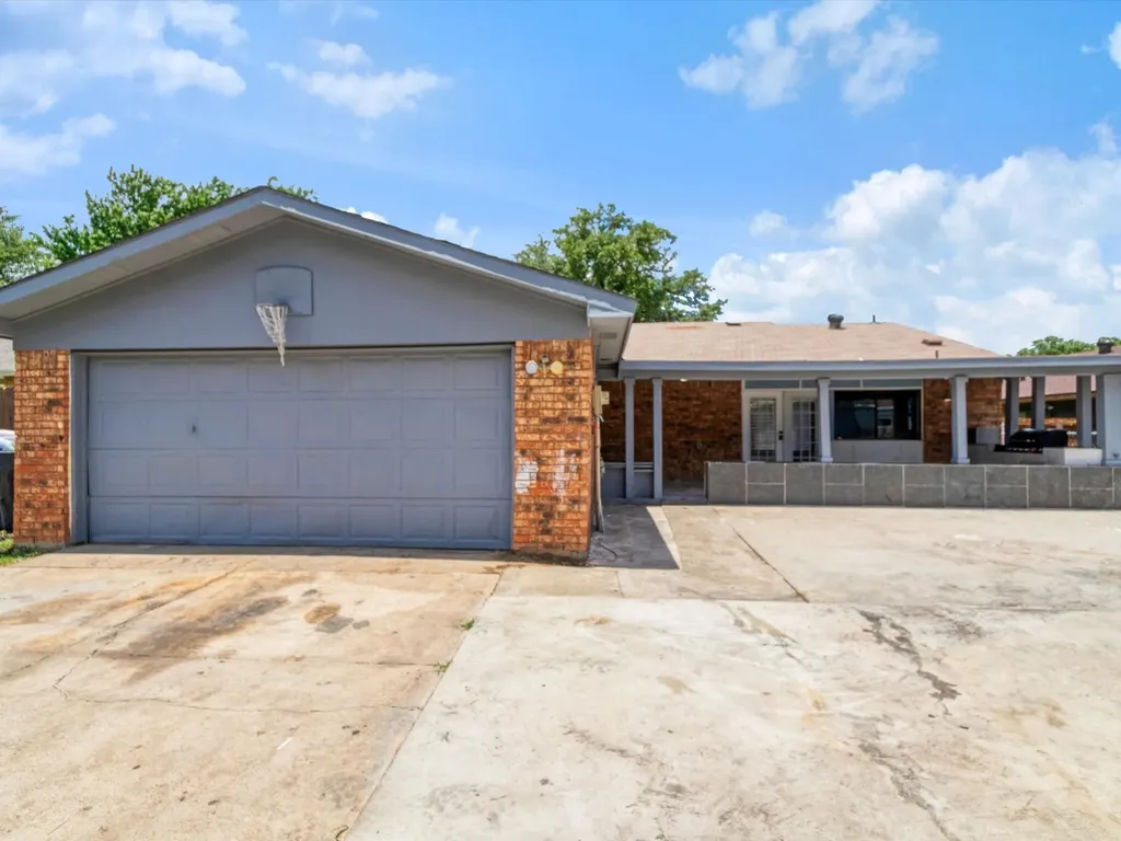 7232 Long Canyon Trail Dallas TX 75249