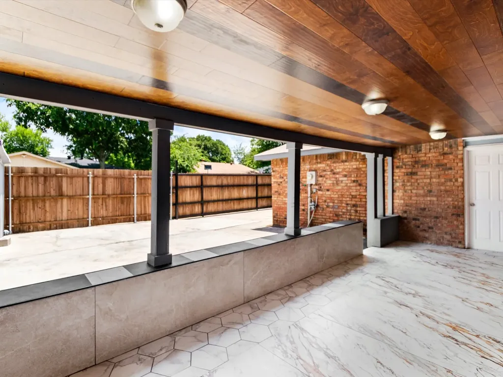 7232 Long Canyon Trail Dallas TX 75249