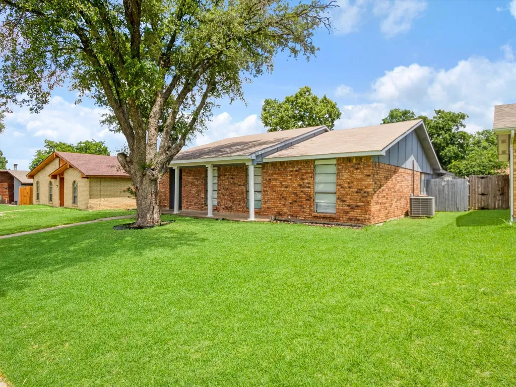 7232 Long Canyon Trail Dallas TX 75249