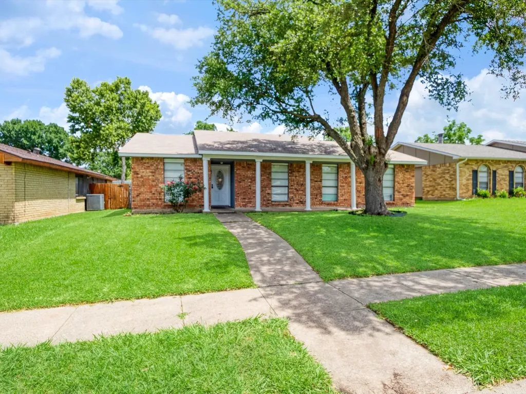 7232 Long Canyon Trail Dallas TX 75249