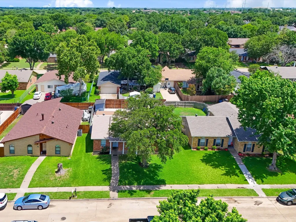 7232 Long Canyon Trail Dallas TX 75249
