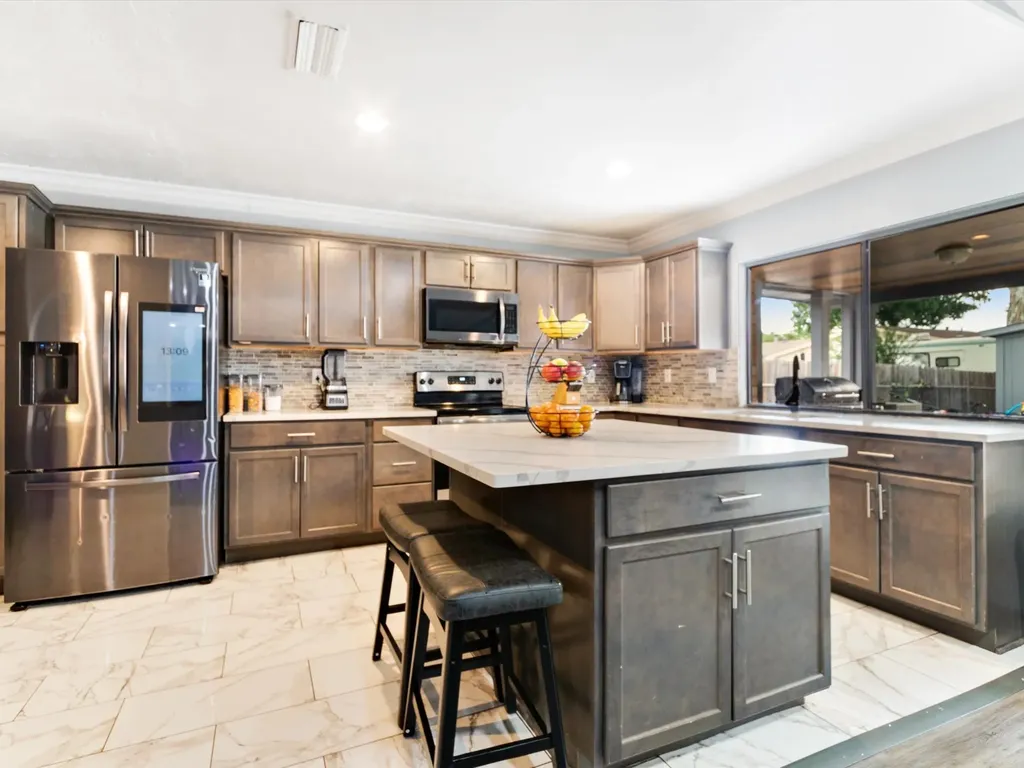 7232 Long Canyon Trail Dallas TX 75249