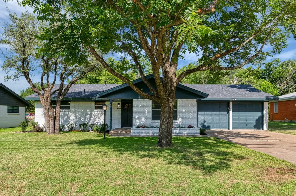 1138 Usher Street Benbrook TX 76126