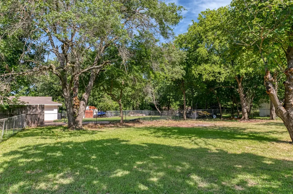 1138 Usher Street Benbrook TX 76126