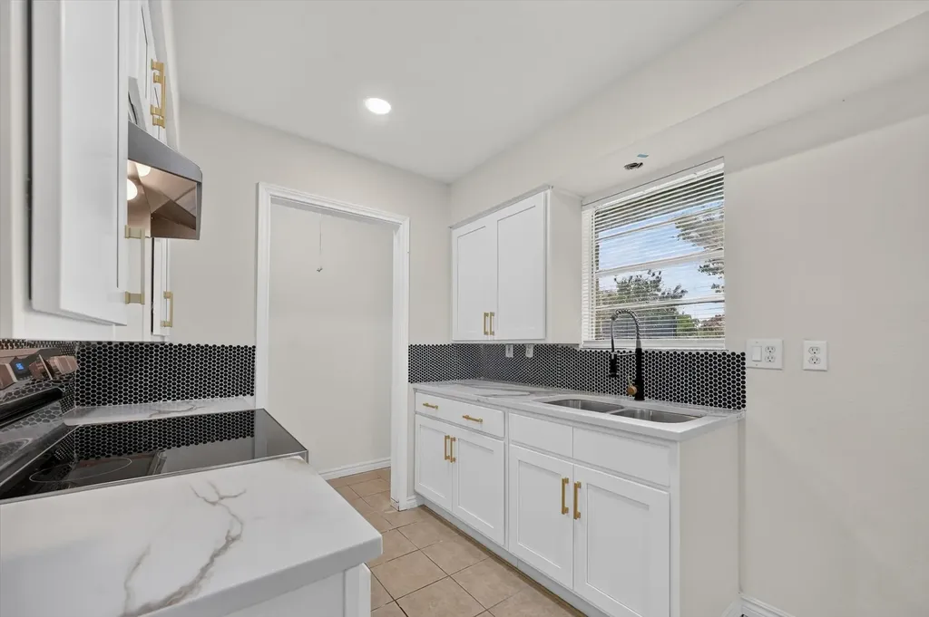 1005 Glenhaven Drive Hutchins TX 75141