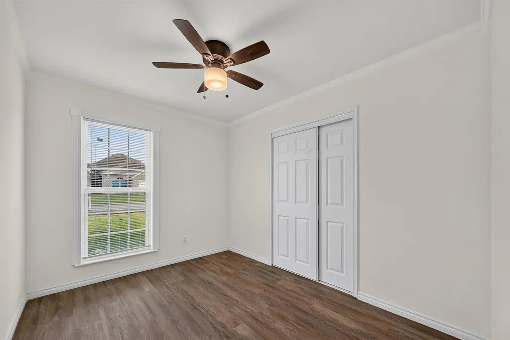 1005 Glenhaven Drive Hutchins TX 75141