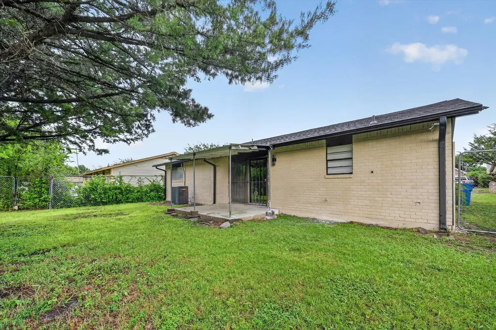 1005 Glenhaven Drive Hutchins TX 75141