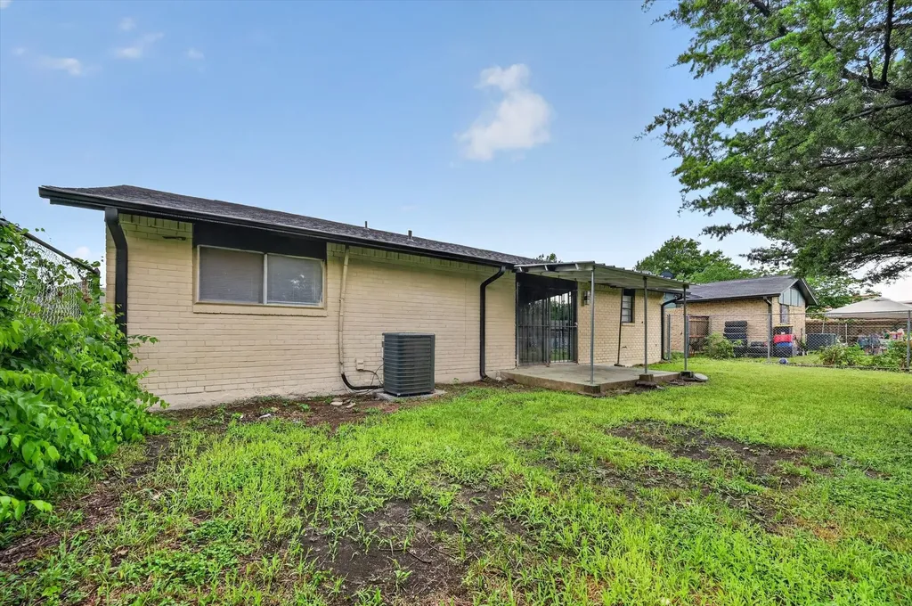 1005 Glenhaven Drive Hutchins TX 75141