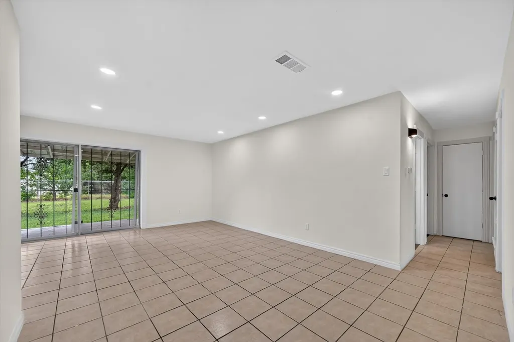 1005 Glenhaven Drive Hutchins TX 75141