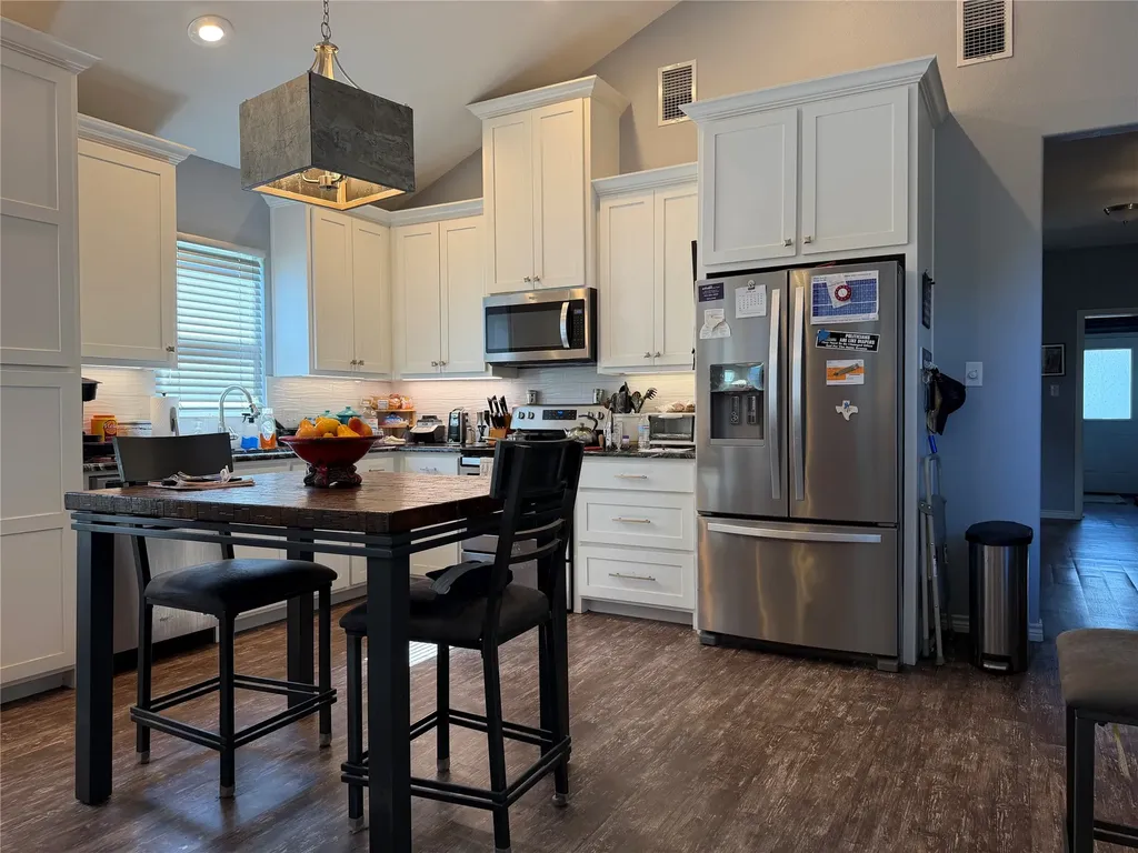 13994 Park Harbor Drive Eustace TX 75124