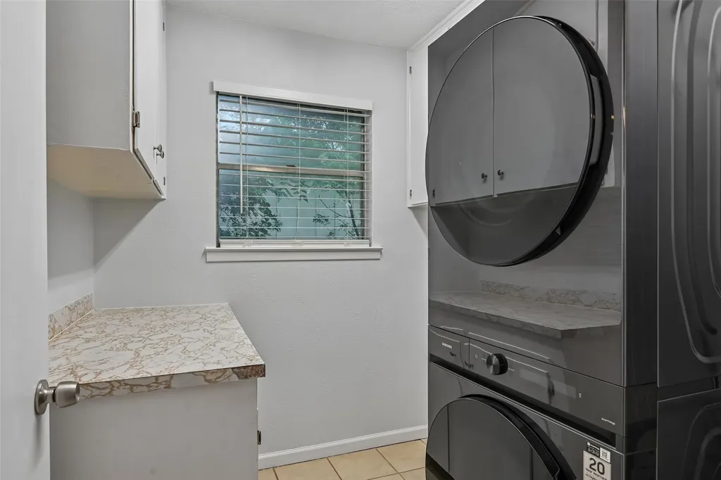 6204 Circleview Drive Haltom City TX 76180