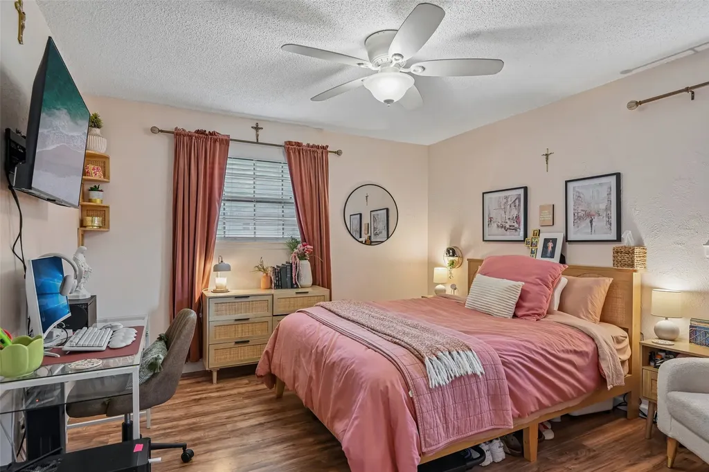 6204 Circleview Drive Haltom City TX 76180