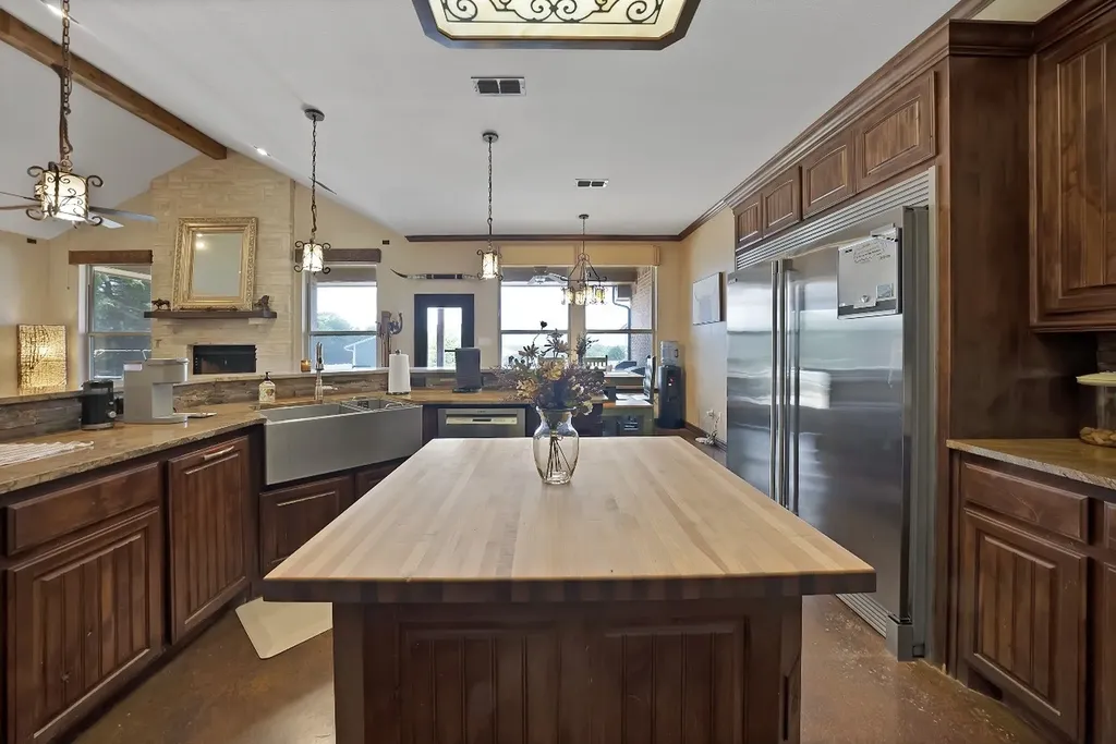 411 N Oak Branch Road Waxahachie TX 75167