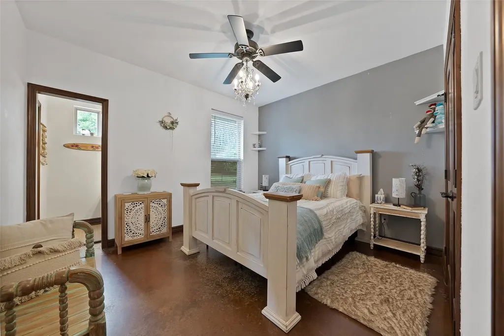 411 N Oak Branch Road Waxahachie TX 75167