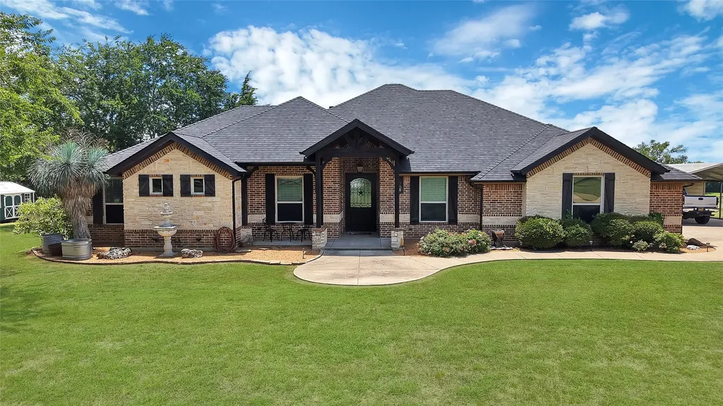 411 N Oak Branch Road Waxahachie TX 75167