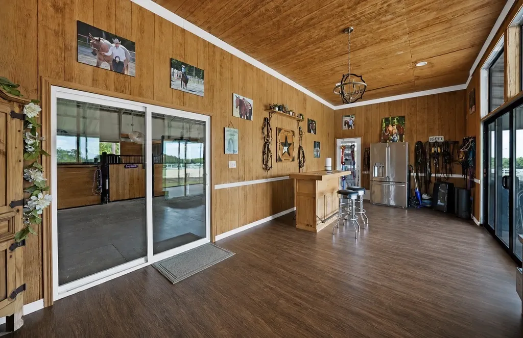 411 N Oak Branch Road Waxahachie TX 75167