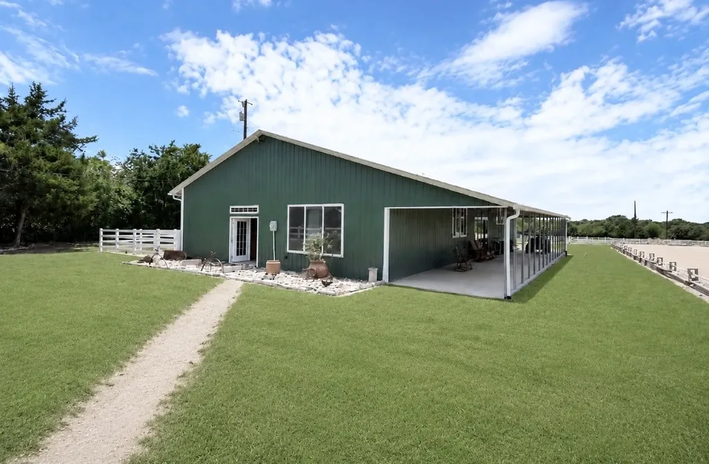 411 N Oak Branch Road Waxahachie TX 75167