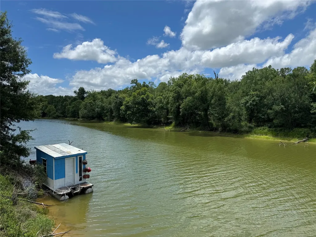 1312 County Road 2123 Palestine TX 75801