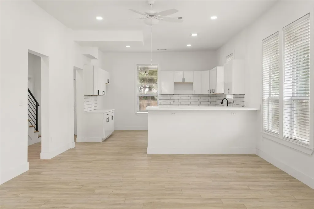 1414 W 2nd Avenue Corsicana TX 75110