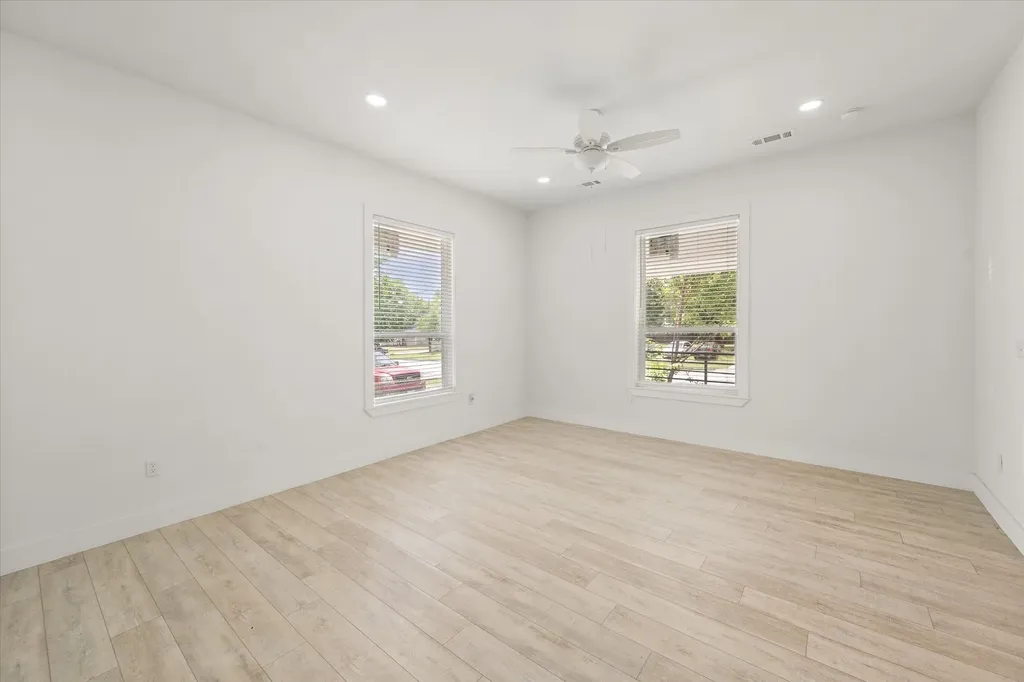 1414 W 2nd Avenue Corsicana TX 75110