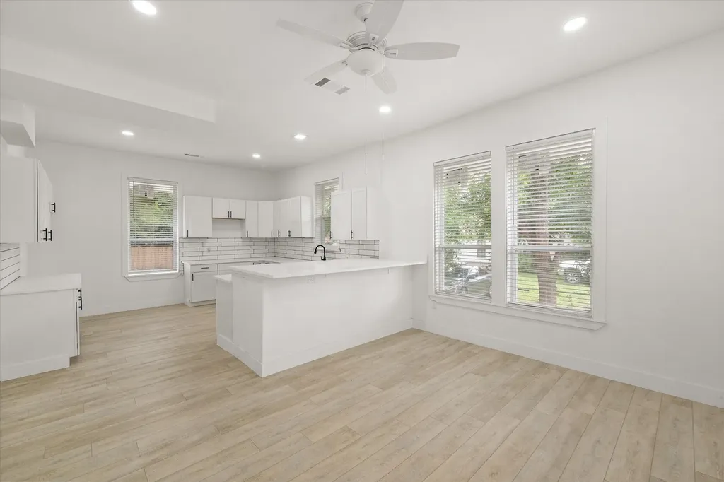 1414 W 2nd Avenue Corsicana TX 75110