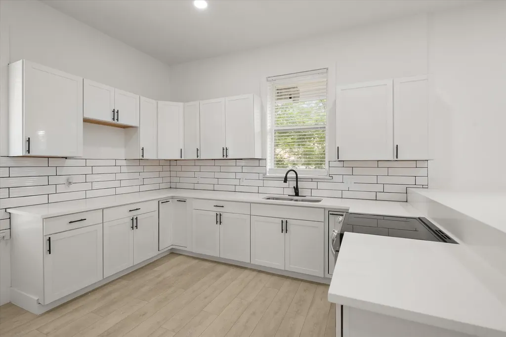 1414 W 2nd Avenue Corsicana TX 75110