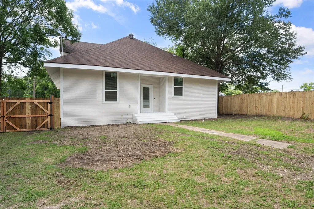 1414 W 2nd Avenue Corsicana TX 75110