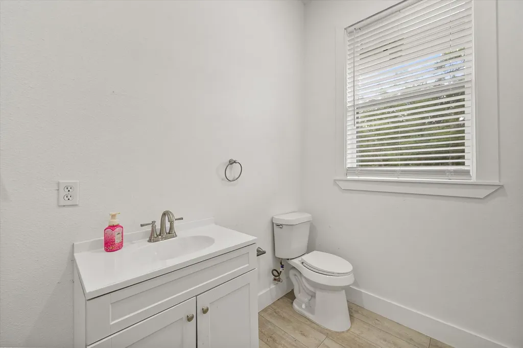 1414 W 2nd Avenue Corsicana TX 75110