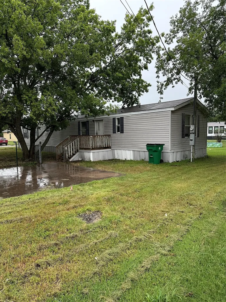 1250 N Belknap Street Stephenville TX 76401